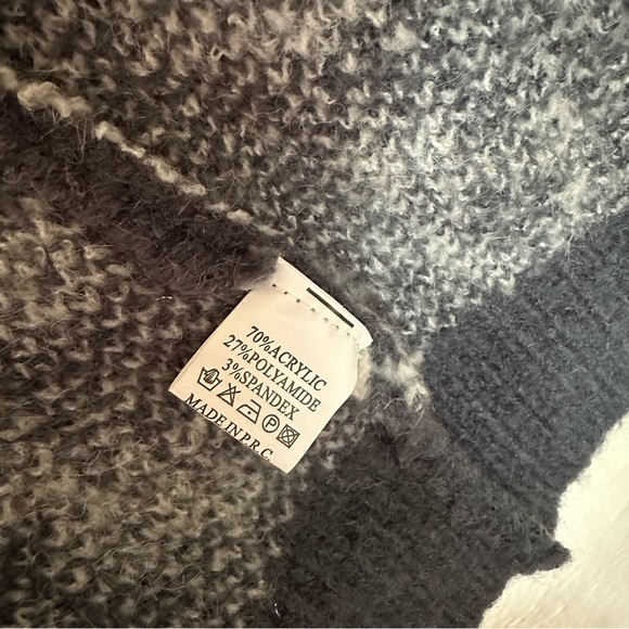 New Navy Long Leopard Size Medium Sweater - Picture 4 of 4